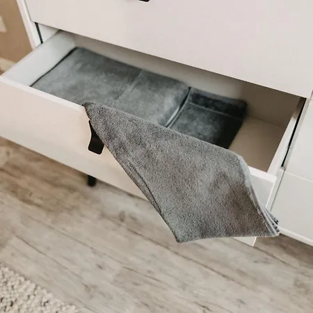 Tole Ferienunterkunft דירה