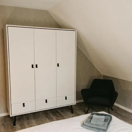 Tole Ferienunterkunft דירה *