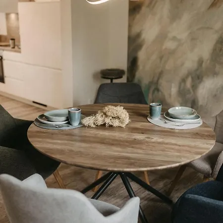 Tole Ferienunterkunft דירה הוירסוורדה