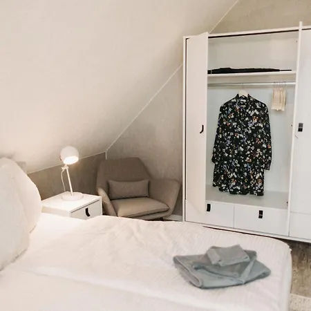 Tole Ferienunterkunft דירה הוירסוורדה