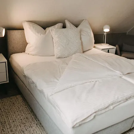 Tole Ferienunterkunft הוירסוורדה